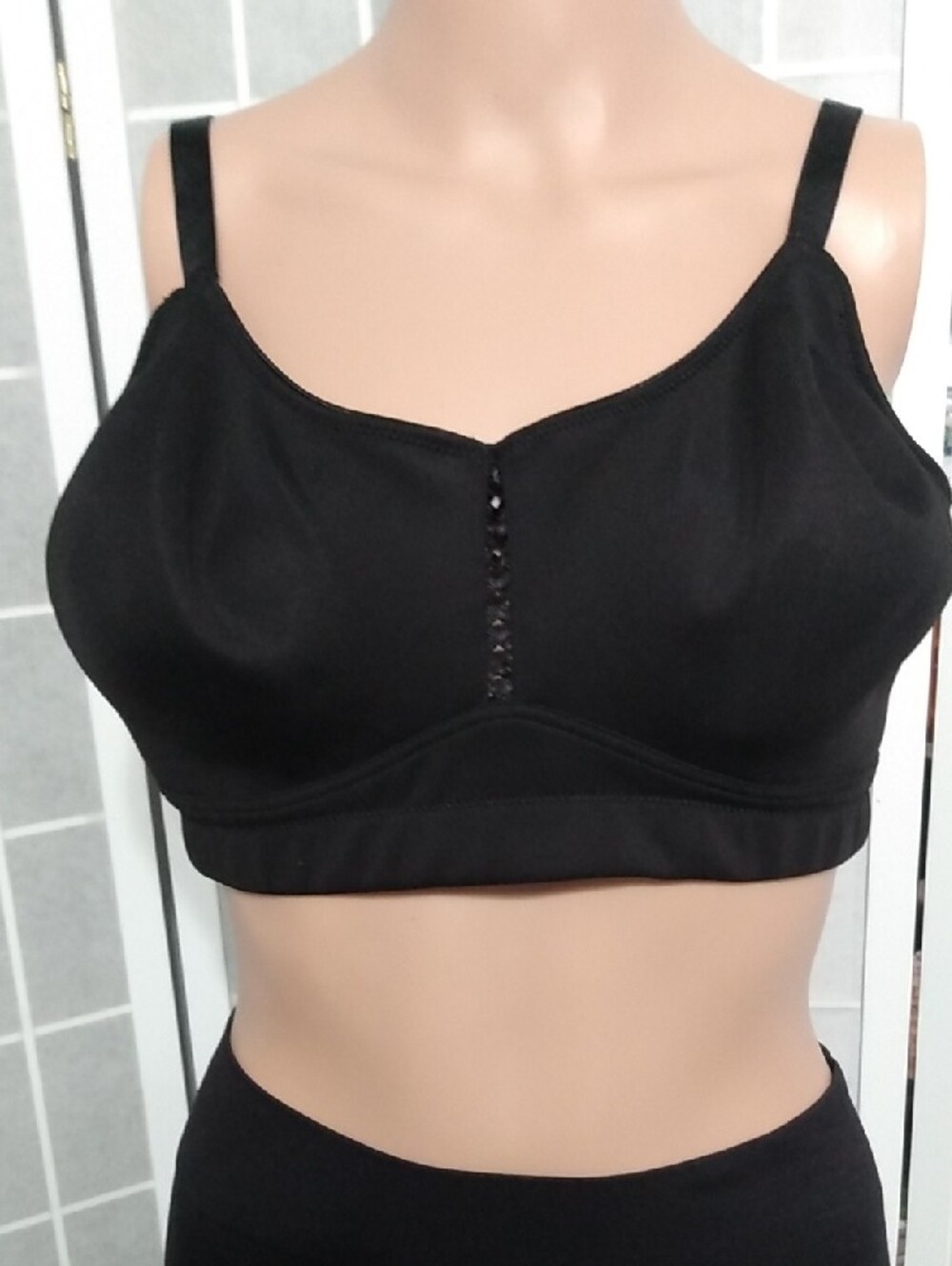 Parfait Everyday Comfort Wireless Bra - Black W/ Lattice Front - 38DDD - Picture 1 of 12